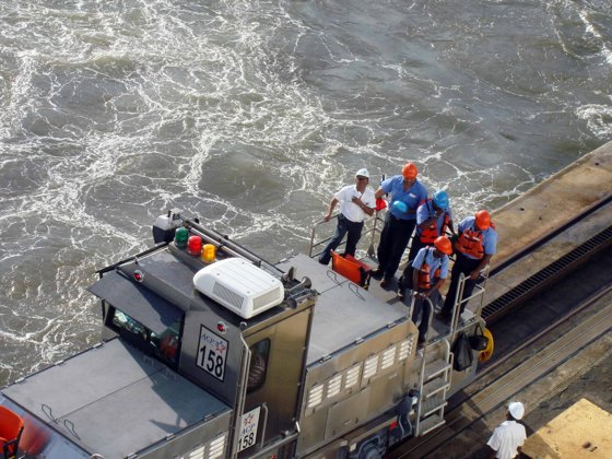 Panama Canal, November 2007 — travel photo 22
