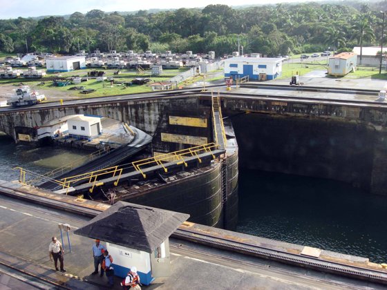 Panama Canal, November 2007 — travel photo 28