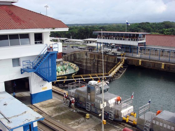 Panama Canal, November 2007 — travel photo 36