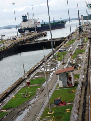 Panama Canal, November 2007 — travel photo 38