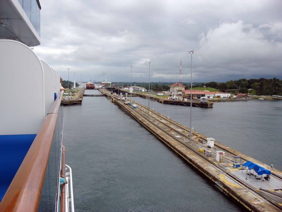 Panama Canal, November 2007 — travel photo 43