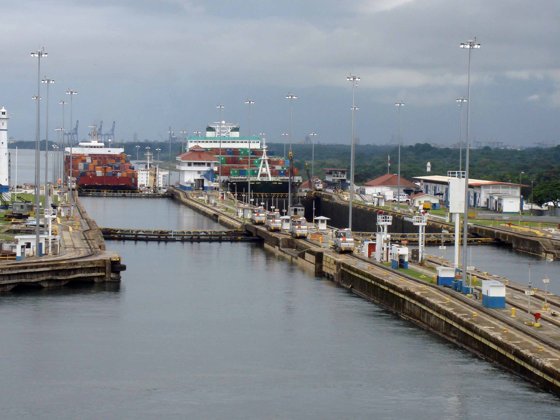 Panama Canal, November 2007 — travel photo 44
