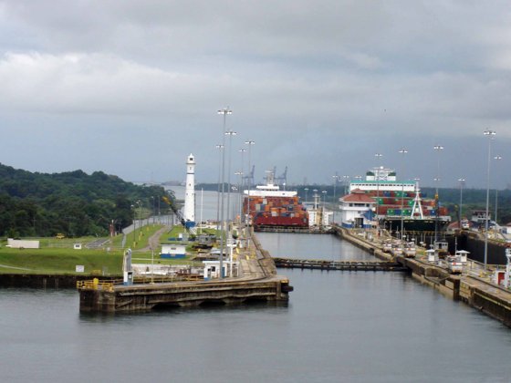 Panama Canal, November 2007 — travel photo 45