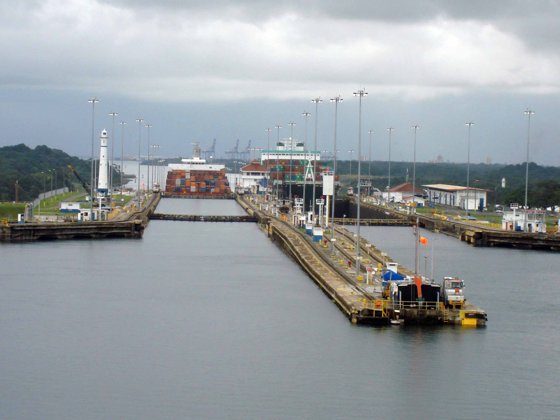 Panama Canal, November 2007 — travel photo 48